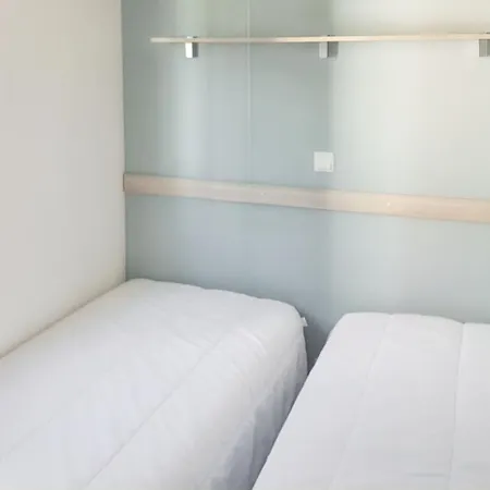 With Shared Pool In + 30 M² + Pool. باتاياس