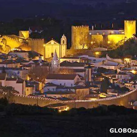 With Shared Pool In + 30 M² + Pool. Semesterbostad *