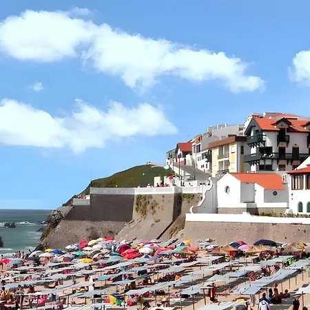 With Shared Pool In + 30 M² + Pool. Semesterbostad Pataias