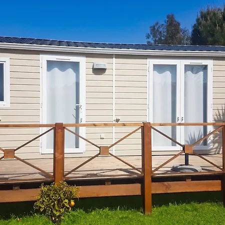 בית נופש With Shared Pool In + 30 M² + Pool.