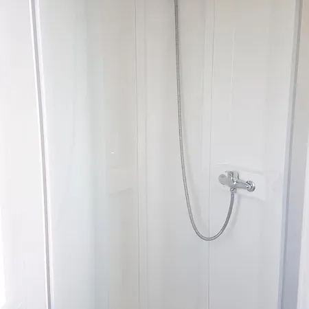 בית נופש With Shared Pool In + 30 M² + Pool. *